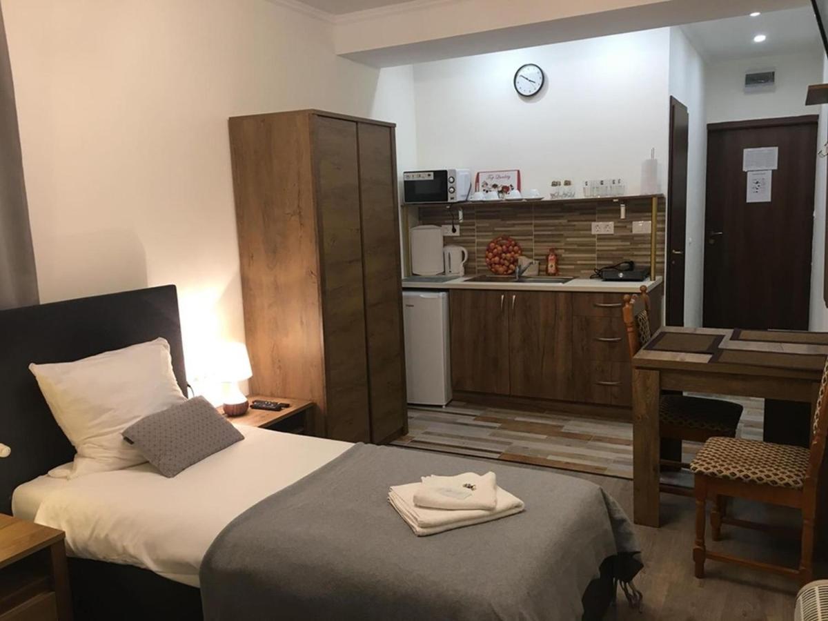 Aranykorona Apartmanhaz ミシュコルツ エクステリア 写真