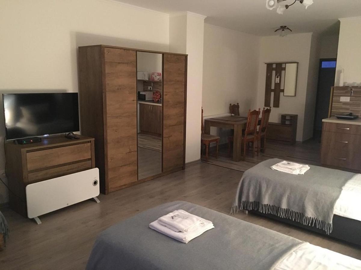 Aranykorona Apartmanhaz ミシュコルツ エクステリア 写真