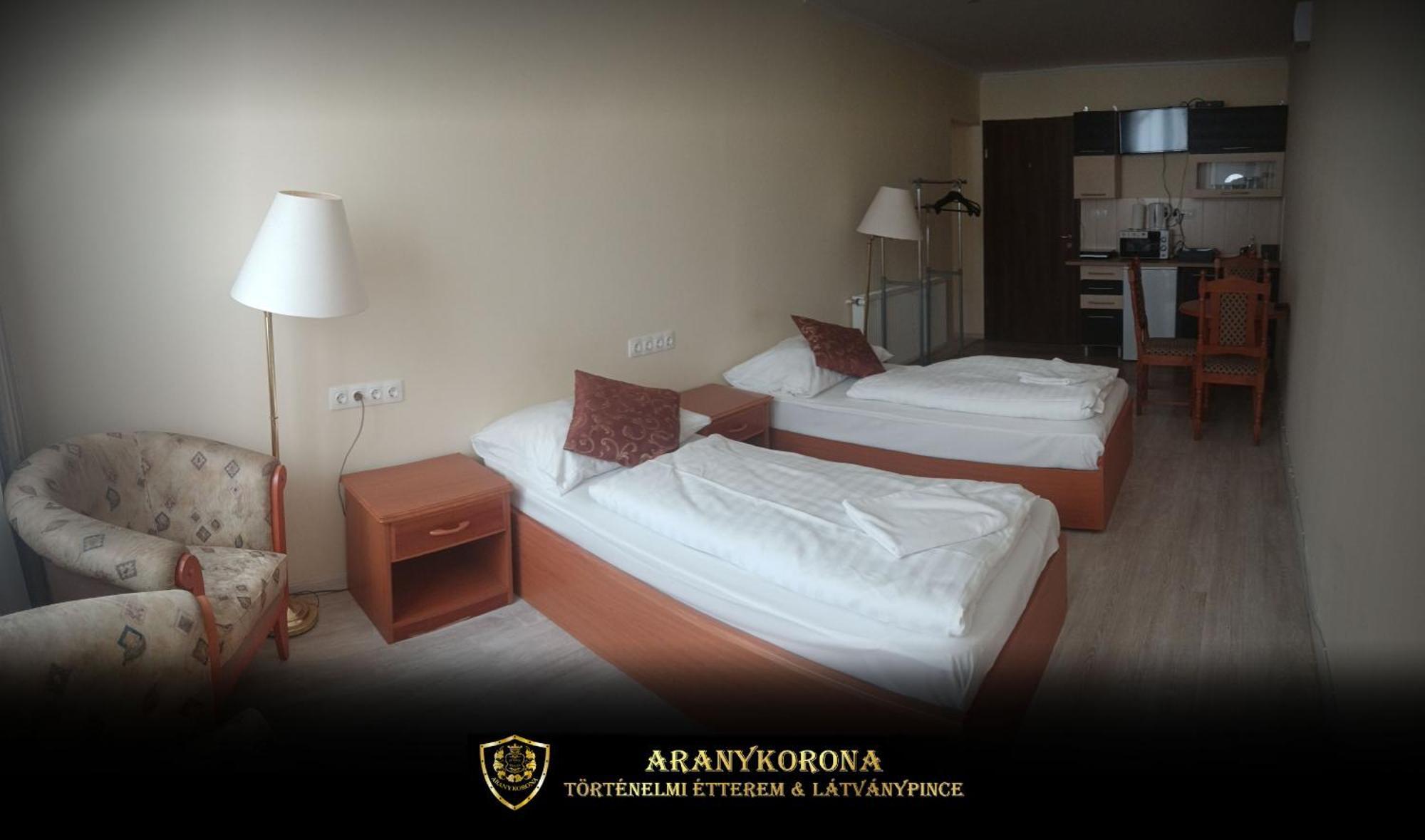 Aranykorona Apartmanhaz ミシュコルツ エクステリア 写真