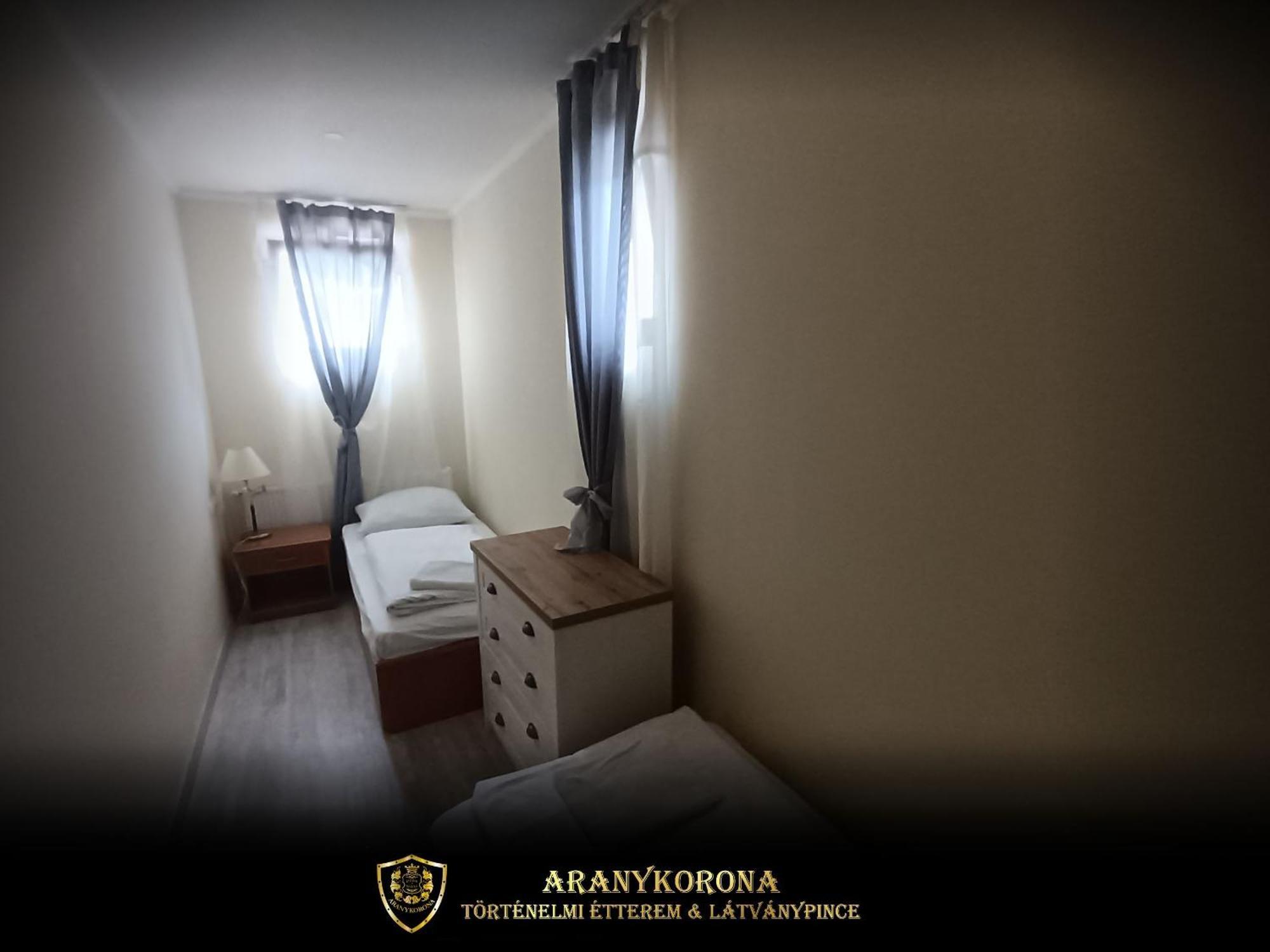 Aranykorona Apartmanhaz ミシュコルツ エクステリア 写真